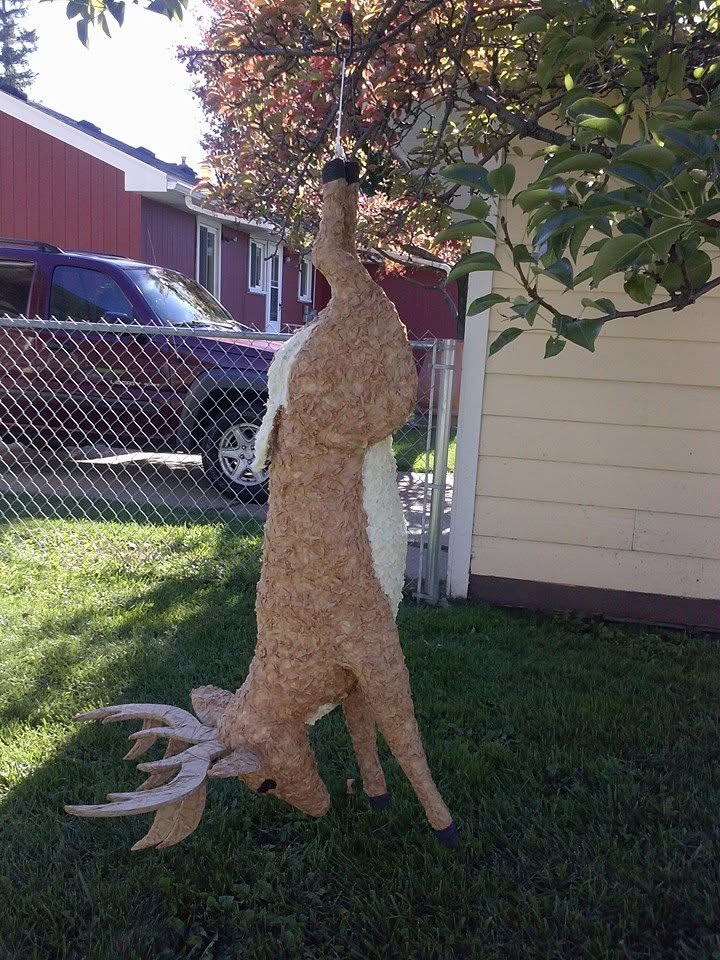🦌 Deer Piñata